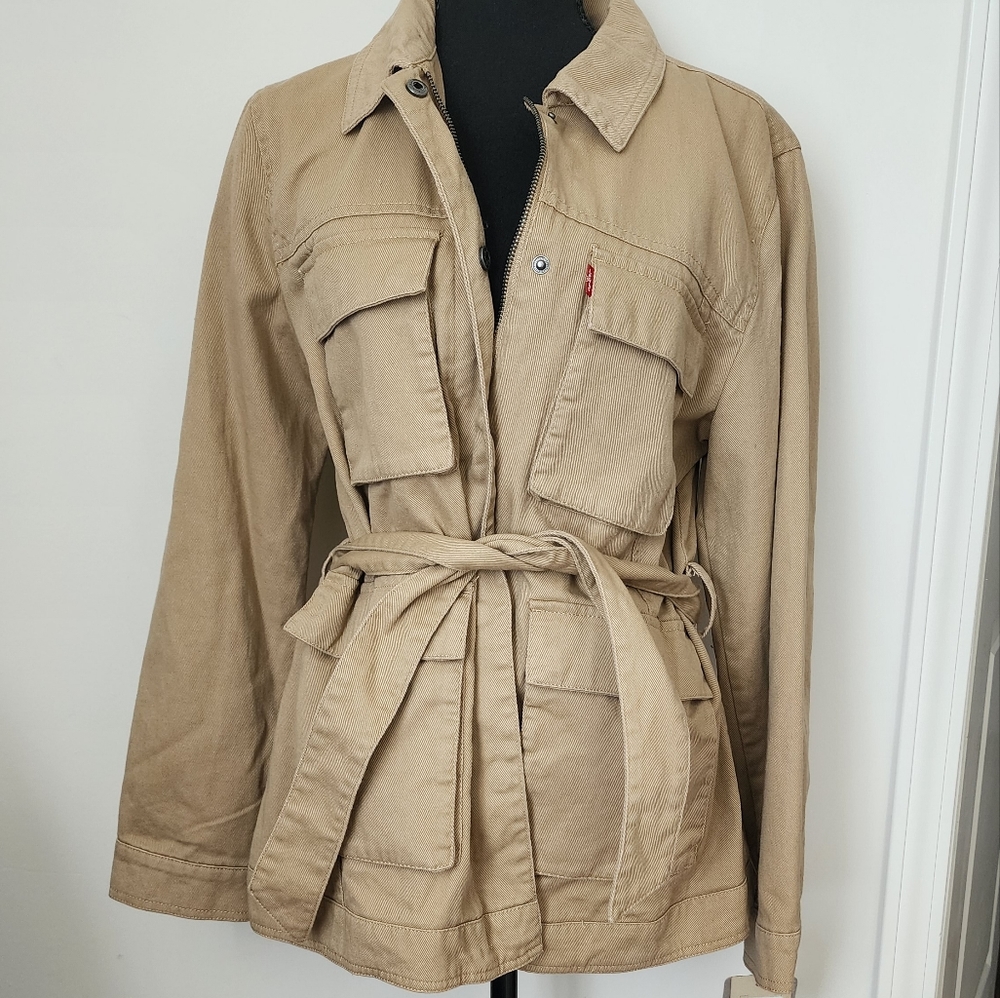 Levi's Cargo Khaki Jacket Belted Womens Size M NWT Cotton Tan Western Chic Rodeo
